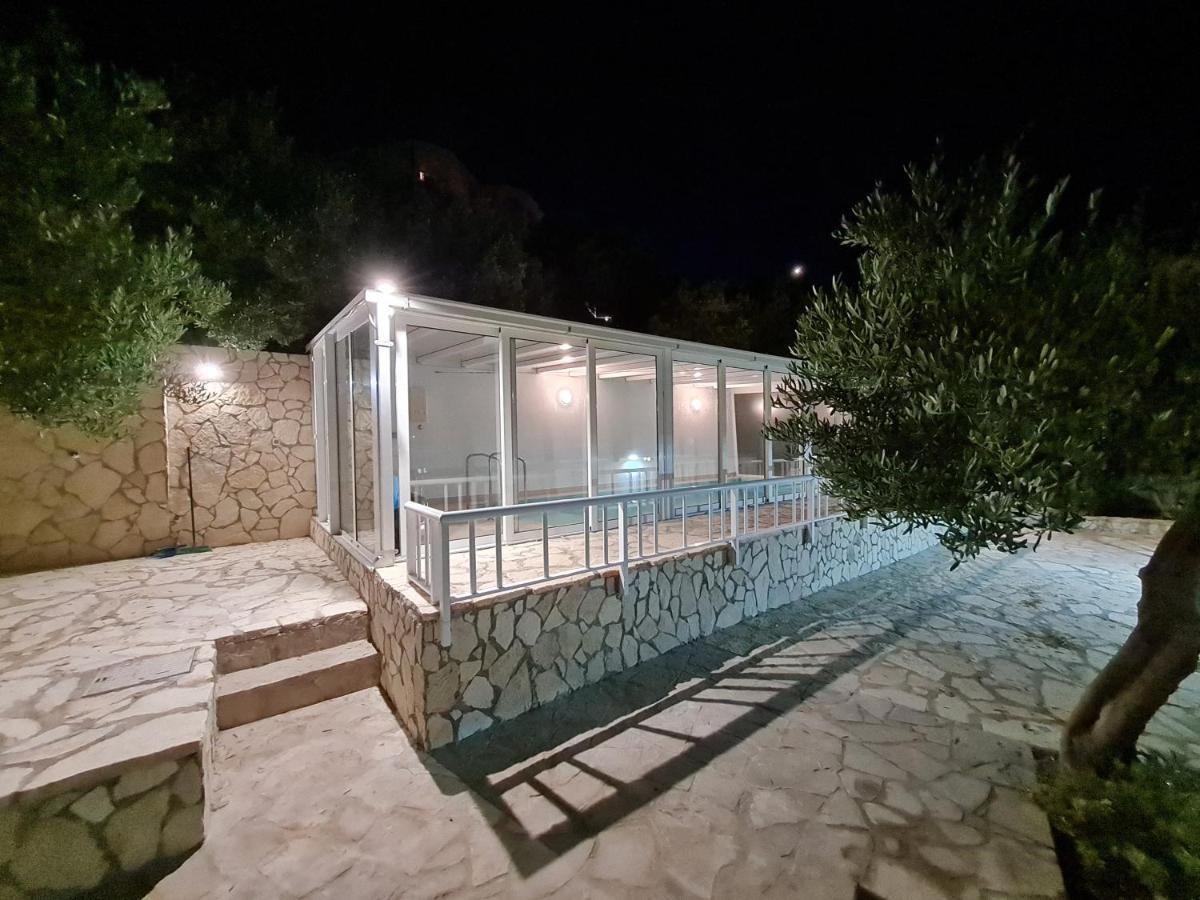 Vila Maslina Apartments Mit Pool Und Garten Nahe Am Strand Tučepi Eksteriør bilde