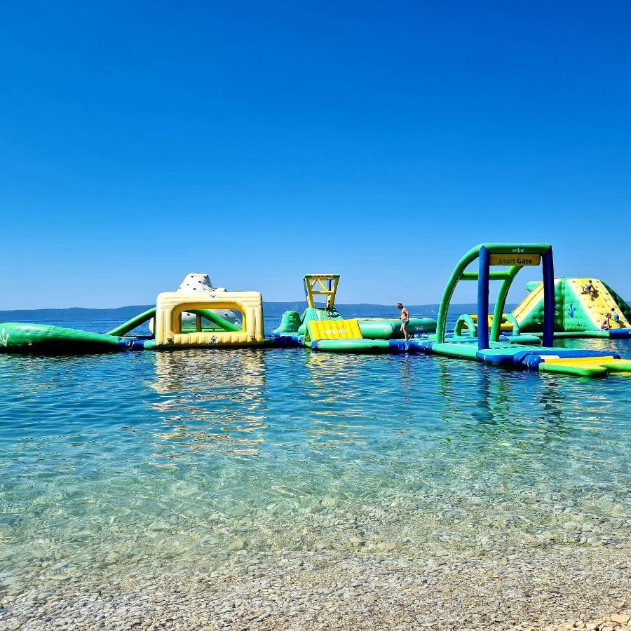 Vila Maslina Apartments Mit Pool Und Garten Nahe Am Strand Tučepi Eksteriør bilde