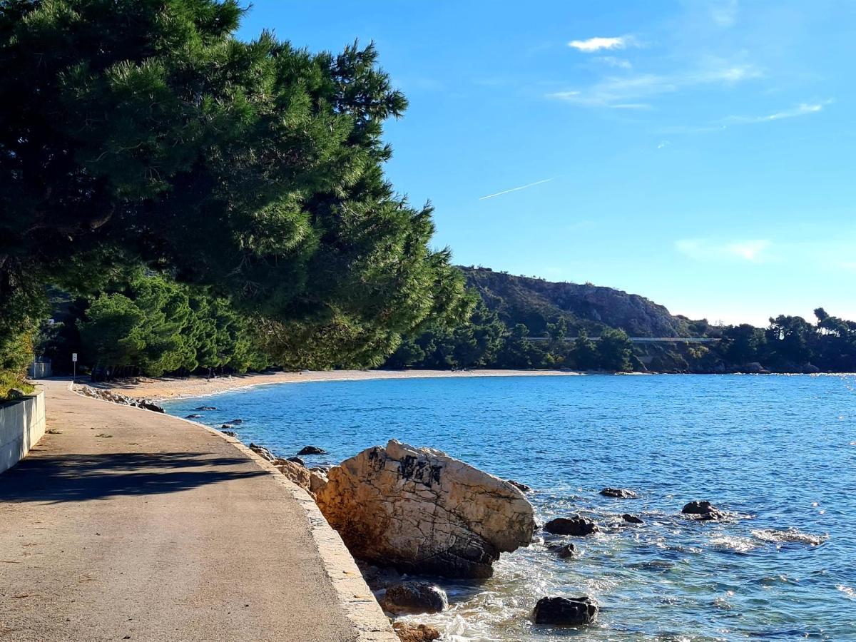 Vila Maslina Apartments Mit Pool Und Garten Nahe Am Strand Tučepi Eksteriør bilde
