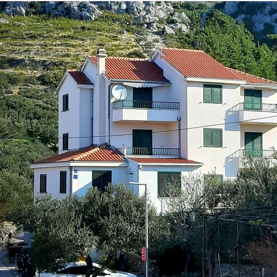 Vila Maslina Apartments Mit Pool Und Garten Nahe Am Strand Tučepi Eksteriør bilde