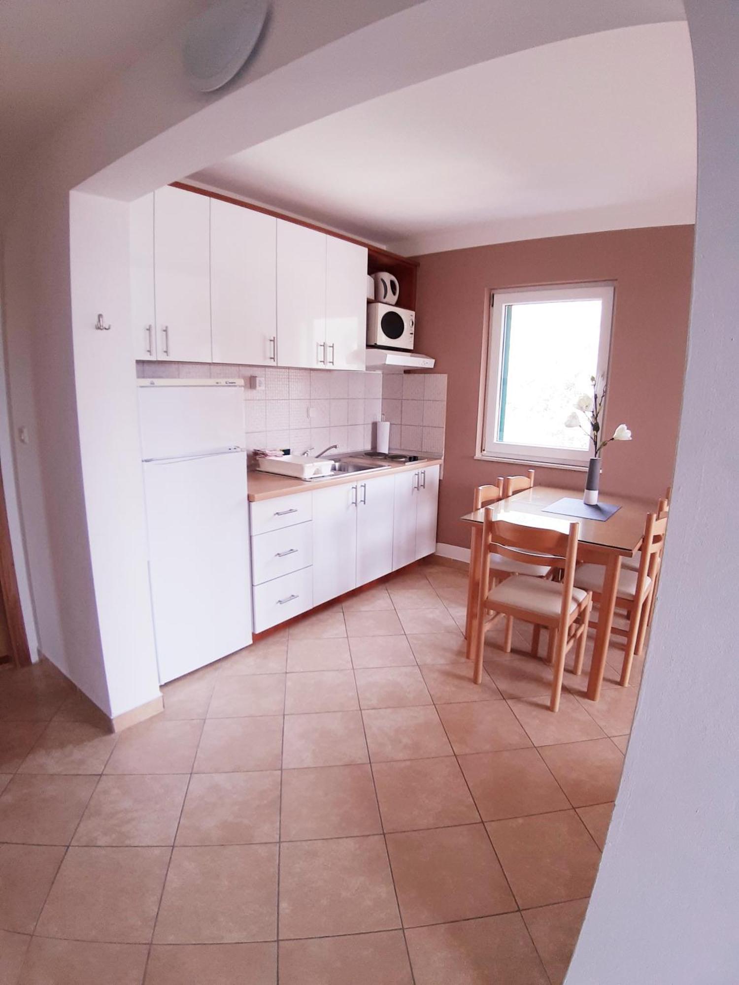 Vila Maslina Apartments Mit Pool Und Garten Nahe Am Strand Tučepi Rom bilde