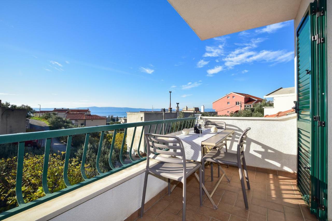 Vila Maslina Apartments Mit Pool Und Garten Nahe Am Strand Tučepi Eksteriør bilde